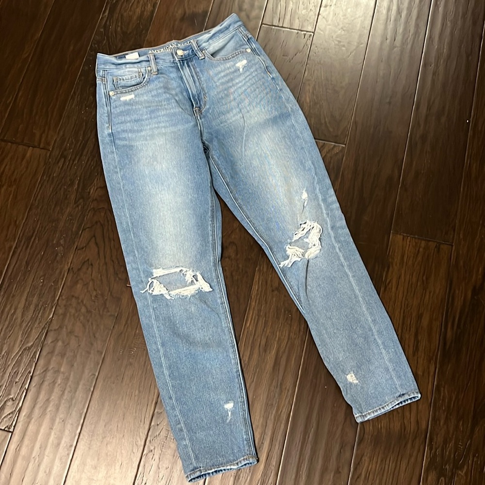 American Eagle Mom Jean